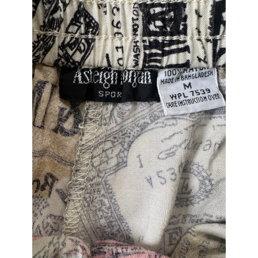 Vintage Money Print Shorts Size M – Graphic Y2K Streetwear Statement - Picture 5 of 6